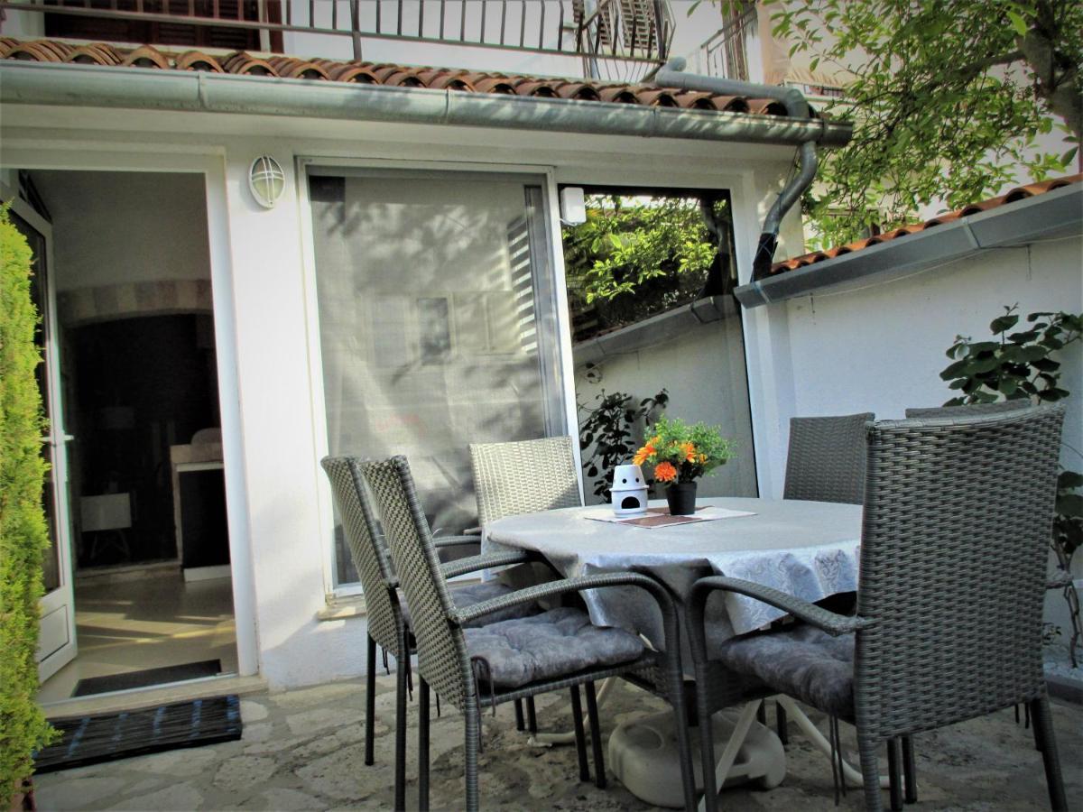 Family Apartment Romina Vrsar Exterior photo